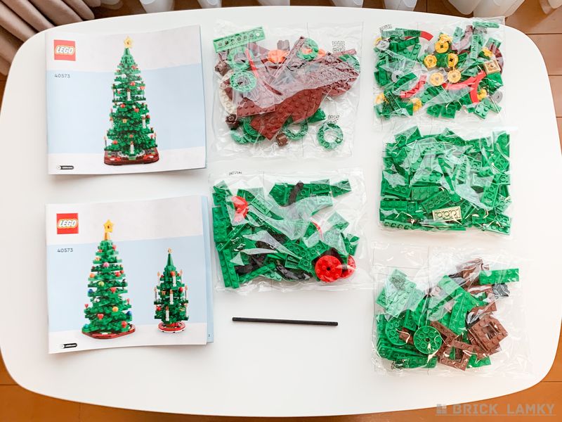 「レゴ クリスマスツリー 40573」の内容物