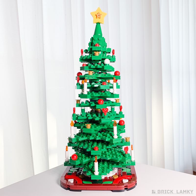 「レゴ クリスマスツリー 40573」の大サイズのツリー