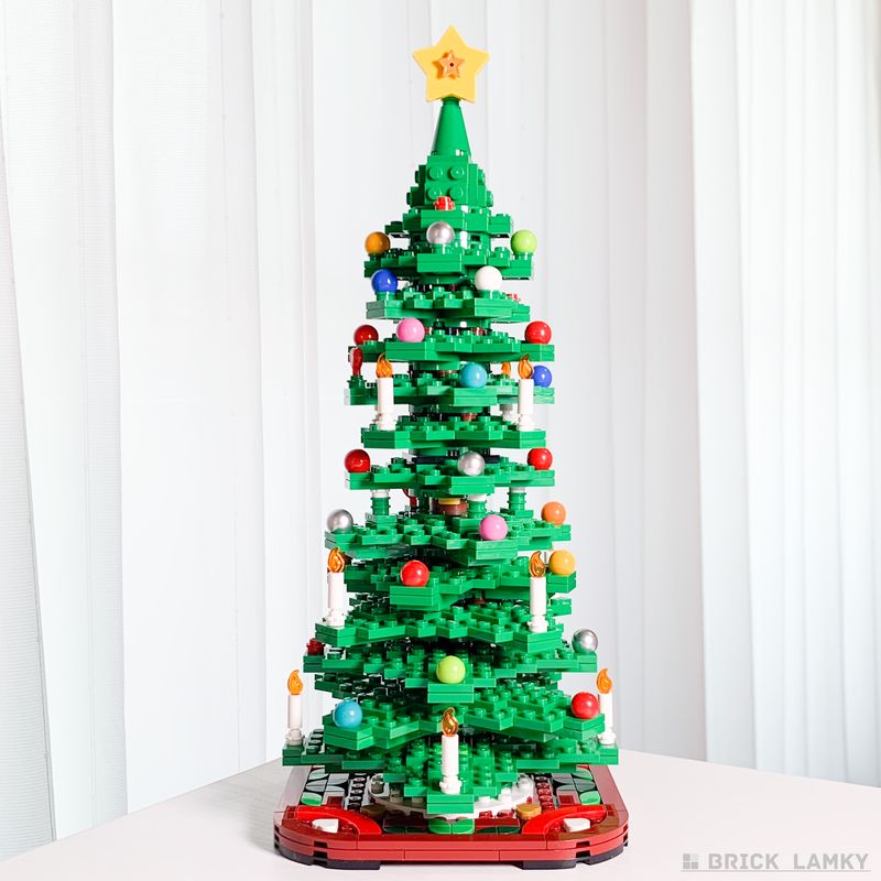 「レゴ クリスマスツリー 40573」の大サイズのツリーのアレンジ