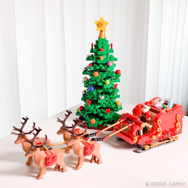 「レゴ クリスマスツリー 40573」の中サイズとサンタのそり