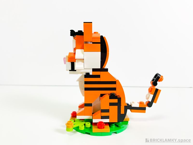 「レゴ（LEGO）40491 とら年」の側面