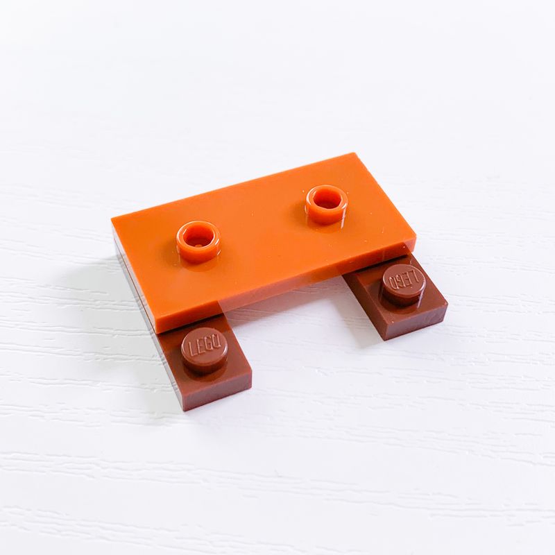 「レゴ（LEGO）ハリーポッター 30392 ハーマイオニーの勉強机」の机の組立１