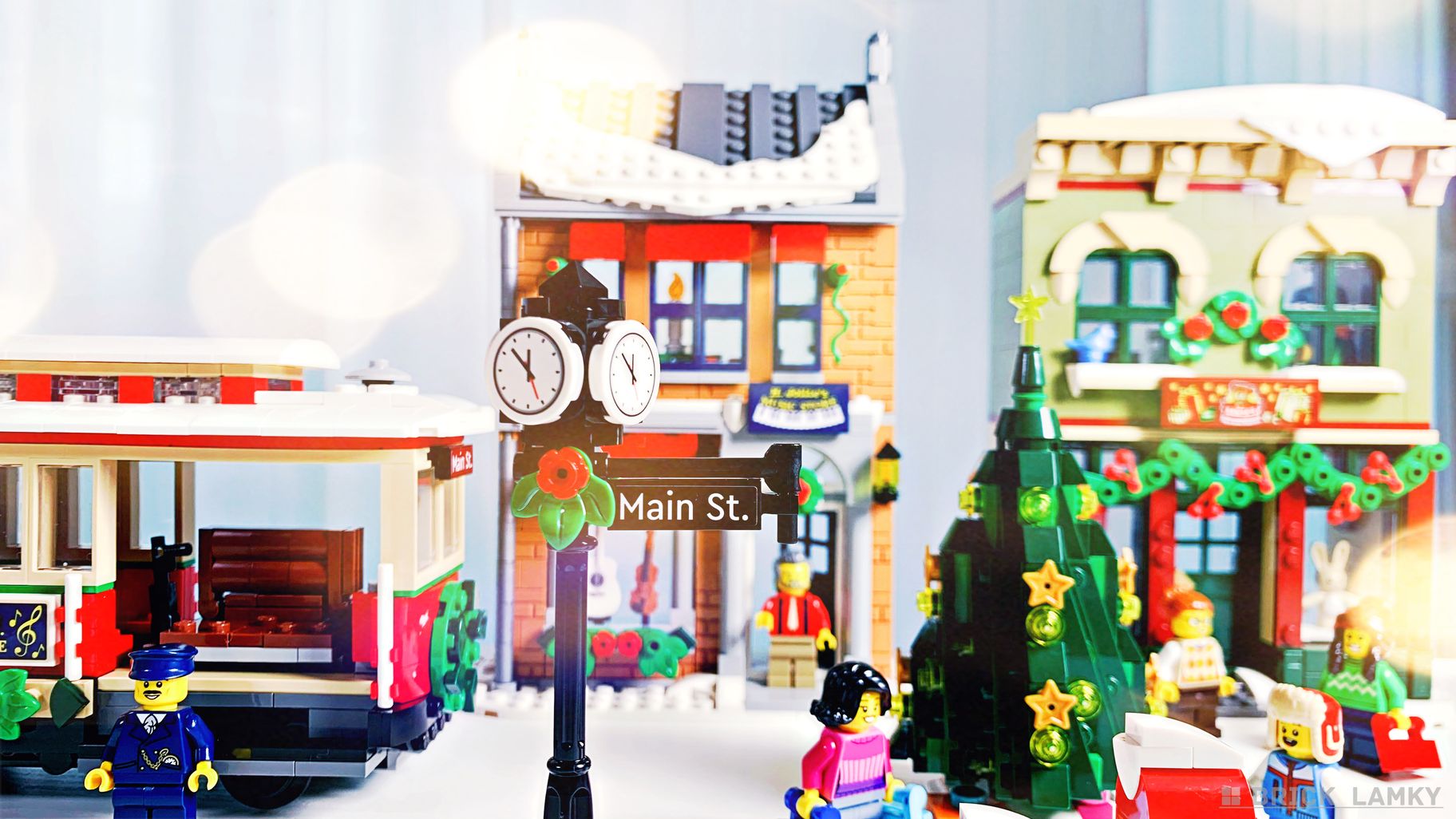レゴ クリスマスの街（10308）は、来客に見せびらかしたいおしゃれな
