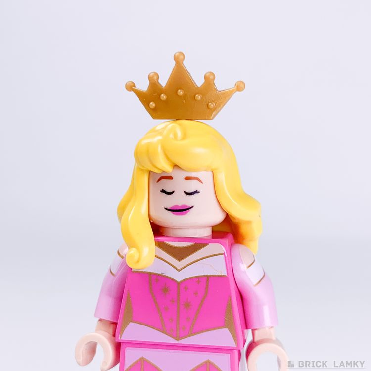 「レゴ ミニフィギュア ディズニー100（71038）」のオーロラの眠った顔
