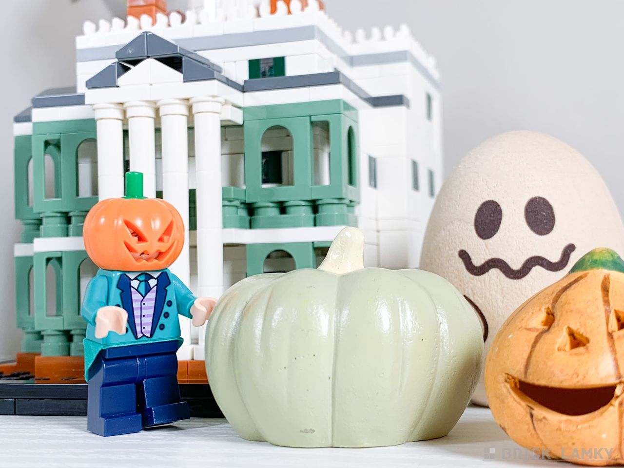 レゴ ミニホーンテッドマンション（40521）のミニフィグにつけたかぼちゃヘッド