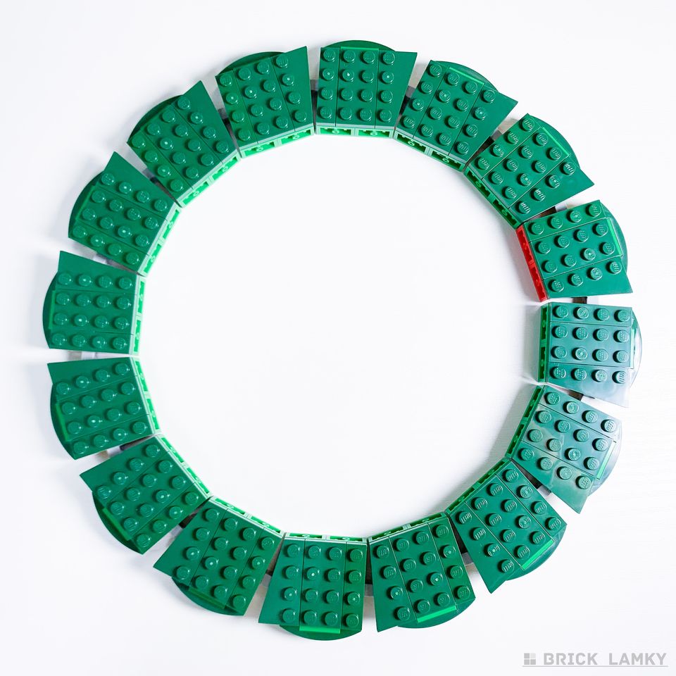 レゴ クリスマスリース 2-in-1（40426）の土台の組立２
