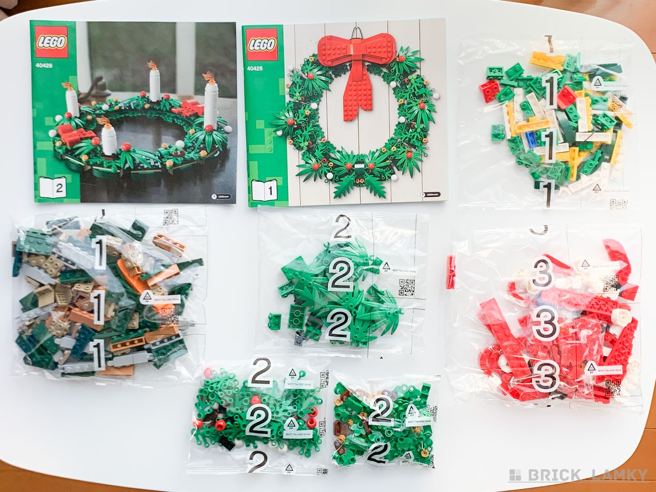 レゴ クリスマスリース 2-in-1（40426）の中身