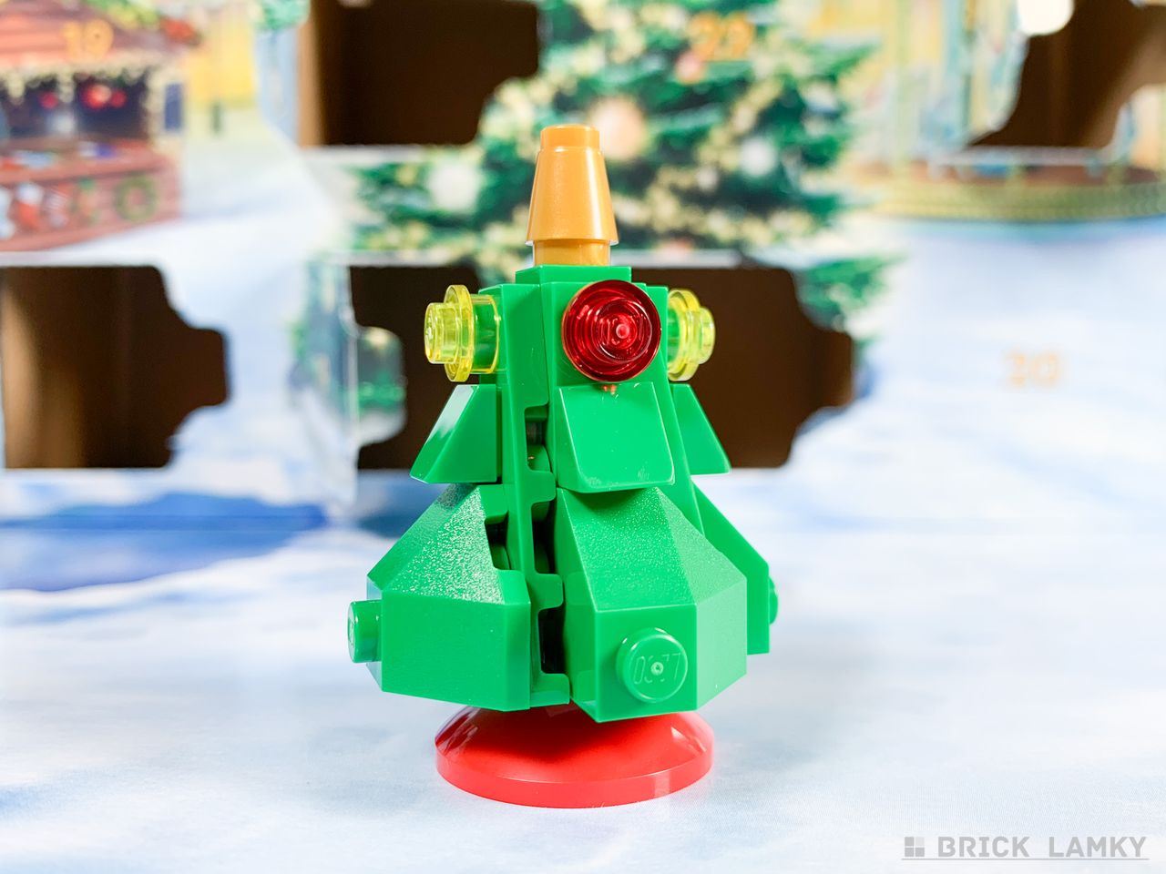 レゴ シティ アドベントカレンダー2023（60381）のクリスマスツリー