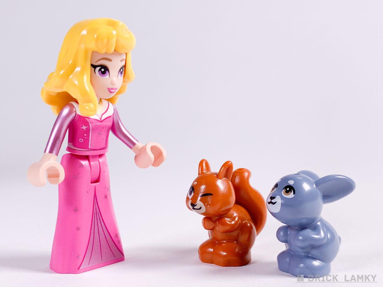 レゴ オーロラ姫の森のプレイグラウンド＜ミニセット＞（30671）のオーロラ姫と動物