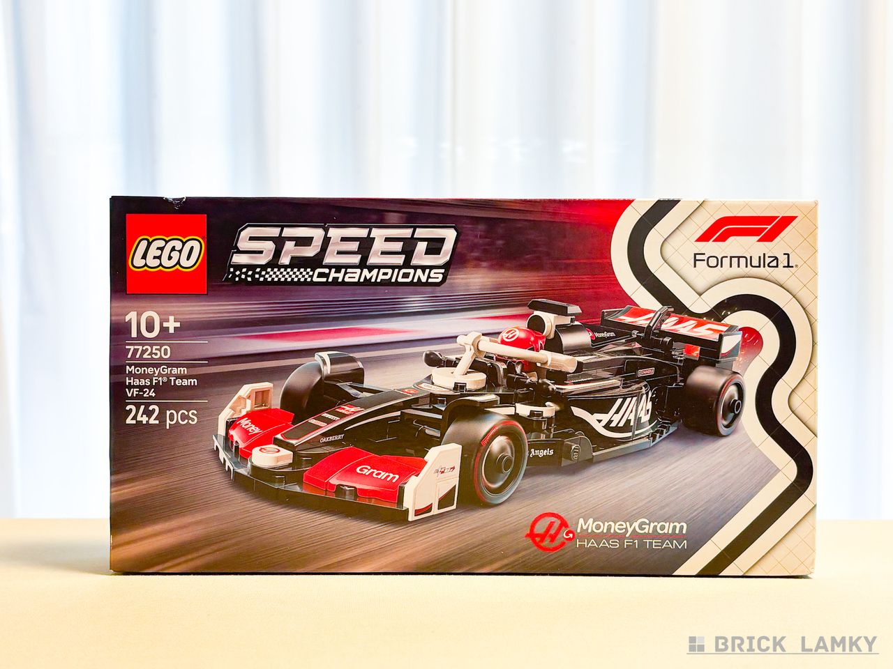レゴ スピードチャンピオン MoneyGram Haas F1® Team VF-24 レースカー（77250）の箱